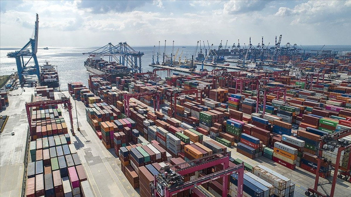 Türk Lirası’yla dış ticaret rekora koşuyor