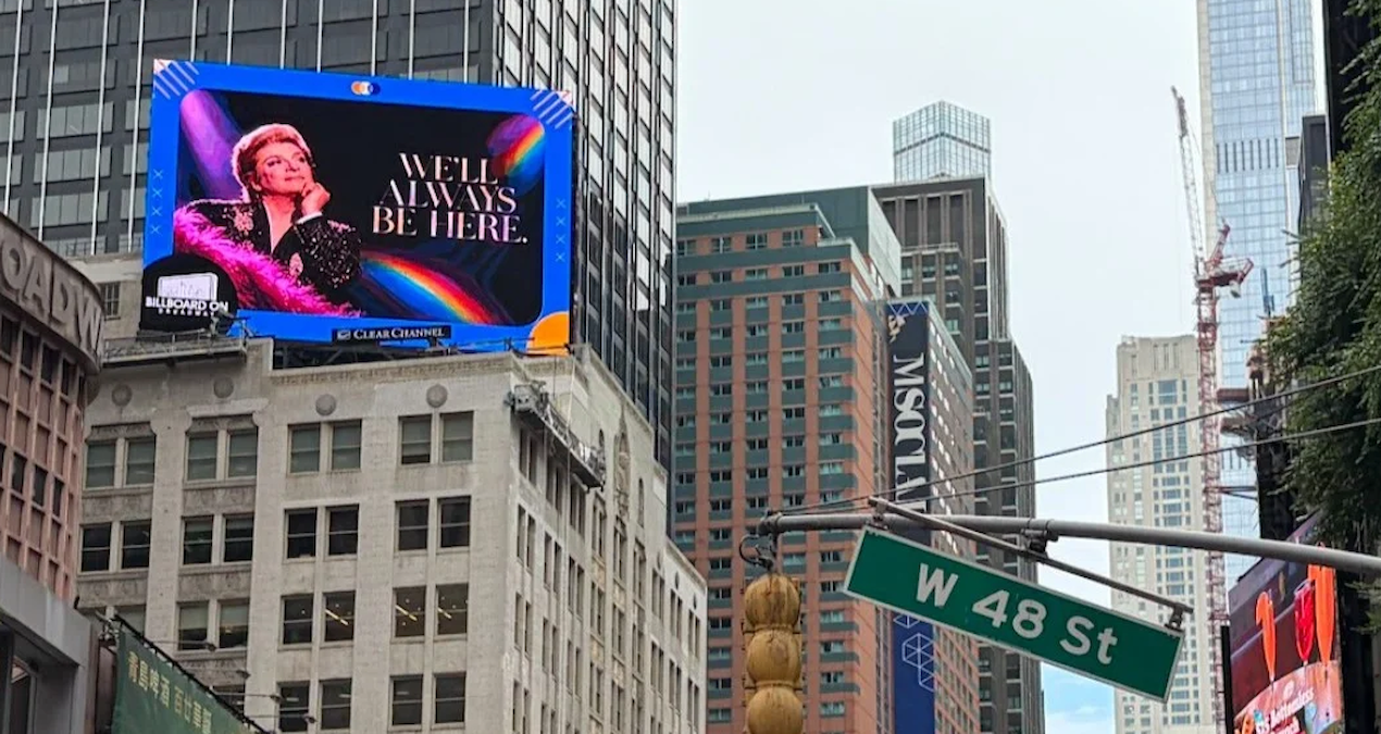 New York’ta karşısına çıktı: Aktivistlerden Erdoğan’a ‘Zeki Müren’li’ protesto