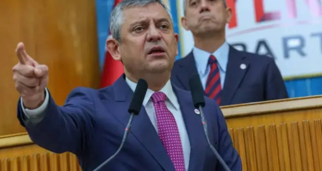 Özgür Özel’den Cemil Tugay’a çok sert sözler